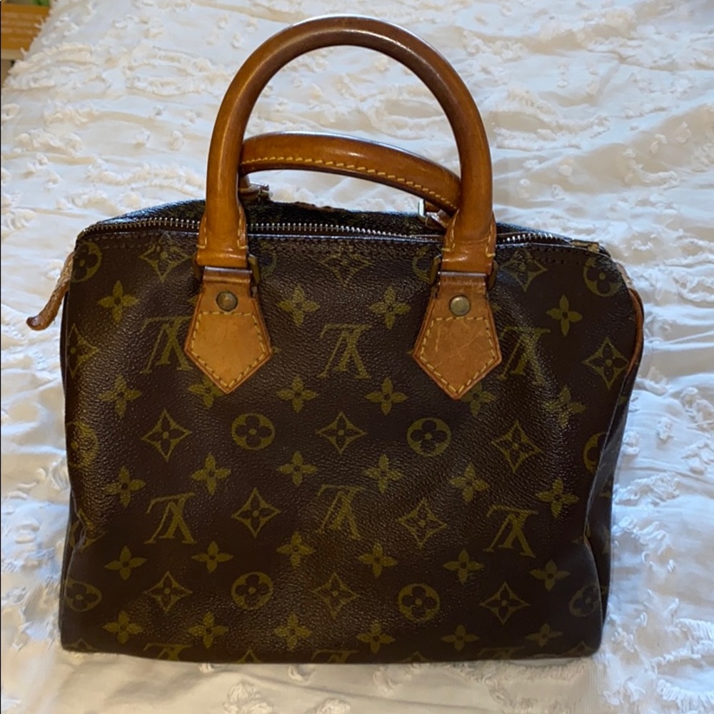 Louis Vuitton Speedy
